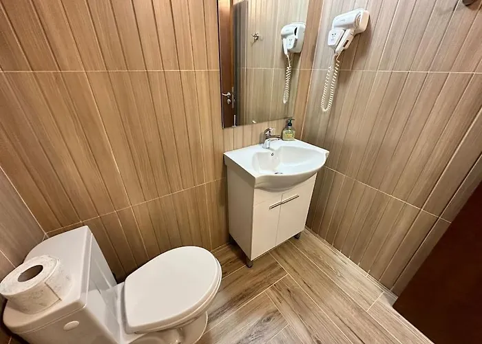 Belvedere Club Place *